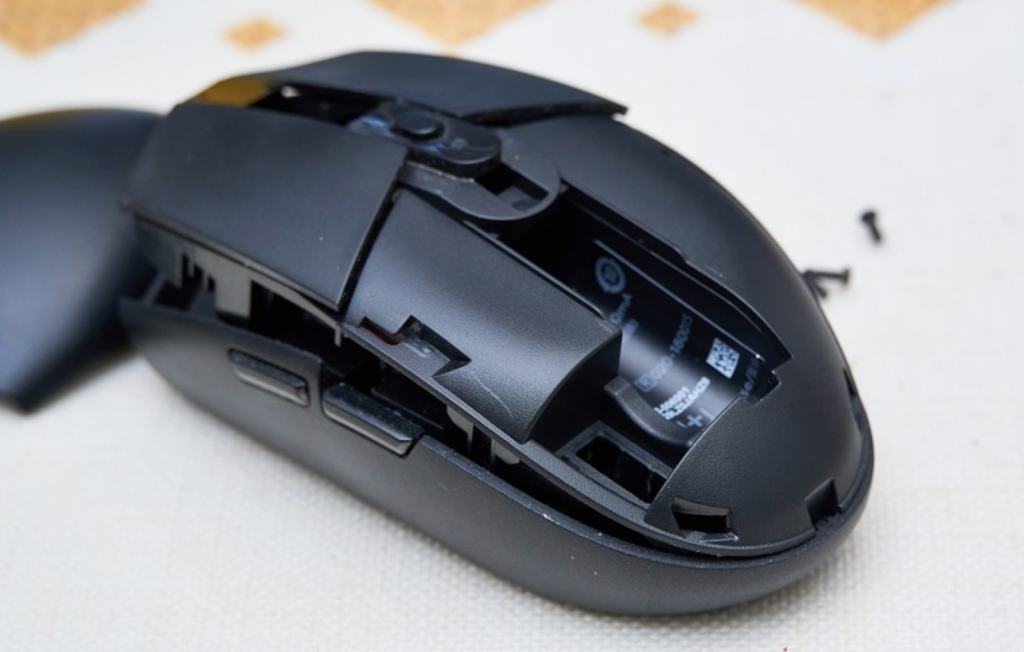 罗技 G304 拆解维修教程