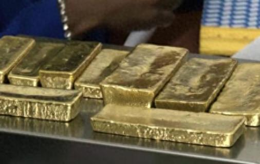 失守4200美元关口，从历史高位到急速跳水，这波金价大起大落背后藏着什么秘密?